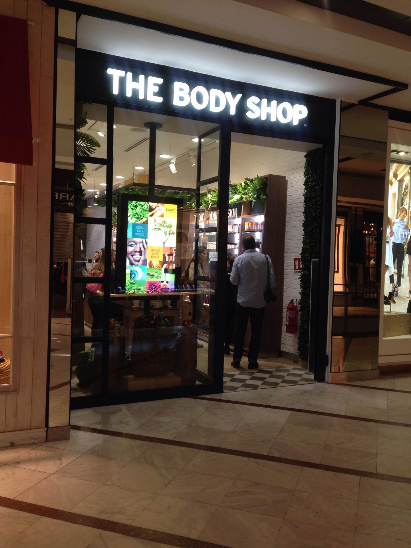 the-body-shop-tienda-frontis